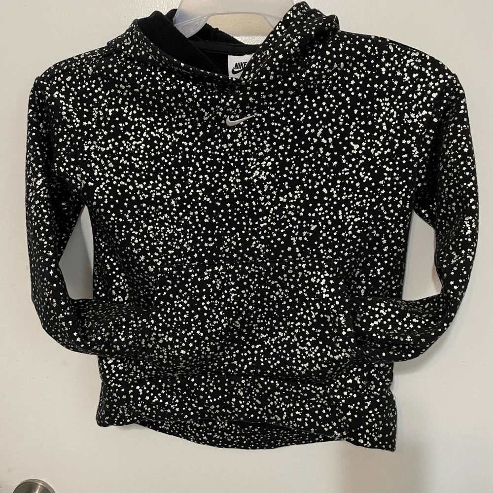 Nike Girls M long sleeve Pullover Black Silver Metallic stars Print hoodie